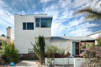 Minimalist home design photo in San Diego