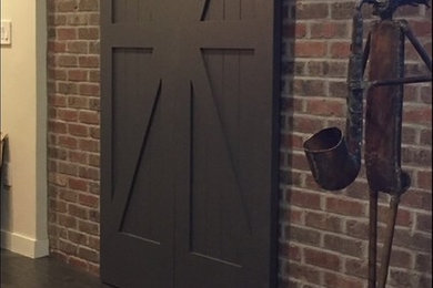 Example of an urban home design design in Other