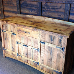 YT Custom Shop - Indoor Pub And Bistro Tables