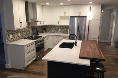 Kitchen - kitchen idea in Edmonton
