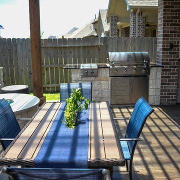 Pergola , outdoor kitchen and fire feature