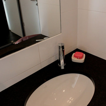 Petite salle de bain spacieuse