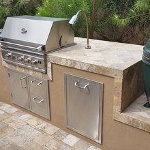 Outdoor Kitchen