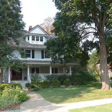 Cape Cod Style Home, Wilmette, IL Light Mist Hardie Siding Exterior