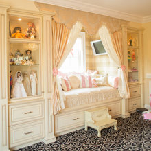 Julia Bedroom
