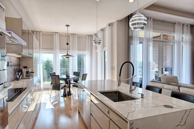 Inspiration for a modern kitchen remodel in Louisville