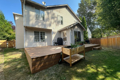 Example of a minimalist deck design in Seattle