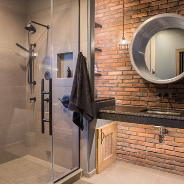 Dramatic Family Home: Bathroom