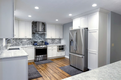 Inspiration for a contemporary kitchen remodel in Cleveland