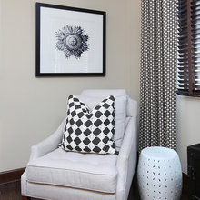 checks interior details