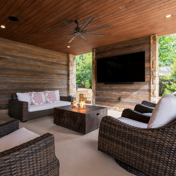 Lake Oconee Outdoor Grill Area