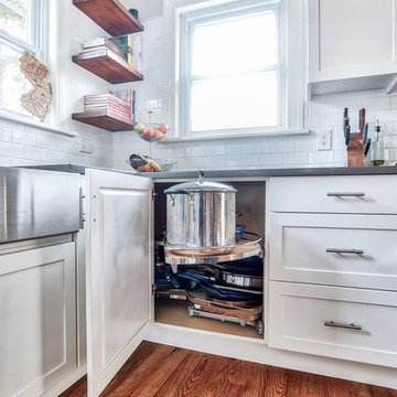 Pull Out Corner Storage