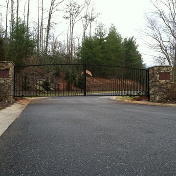 Custom Driveway Gates and Entrance Design