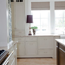 Cabinets color