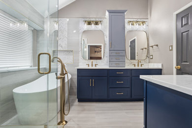Example of a bathroom design in Dallas