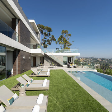 Los Tilos Hollywood Hills luxury resort style modern home backyard swimming pool