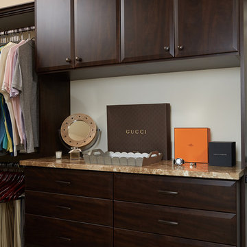 Handsome Men's Walk-In Closet (Chocolate)