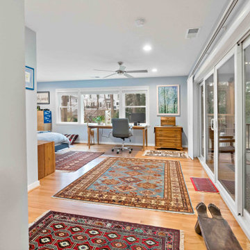 Lovely & Bright Vienna Master Suite & Screened Porch Addition