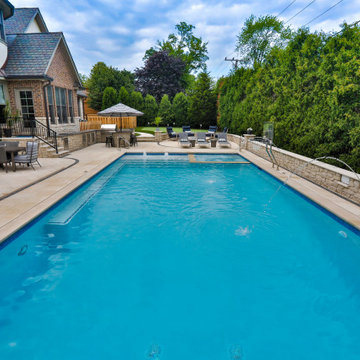 Arlington Heights, IL Rectilinear Swimming Pool with Interior Hot Tub