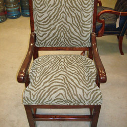 Upholstery - Armchairs And Accent Chairs