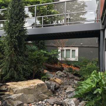 W 29th West Coast House and Garden