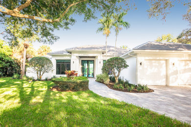 Modern exterior home idea in Miami