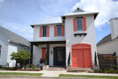 Example of a transitional exterior home design in New Orleans