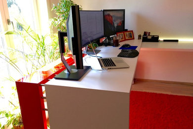 Schreibtisch weiss - rot