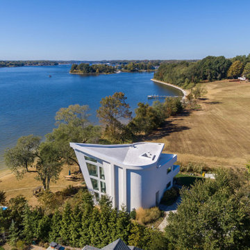 Residence on Harness Creek