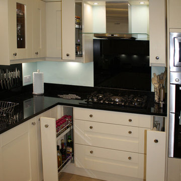 Classic Contemporary Shaker Painted
