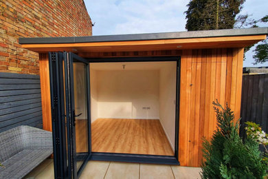 Home design - contemporary home design idea in London