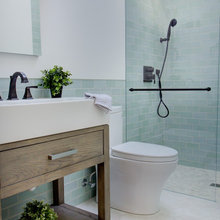 Sand Trap - Upstairs Bath