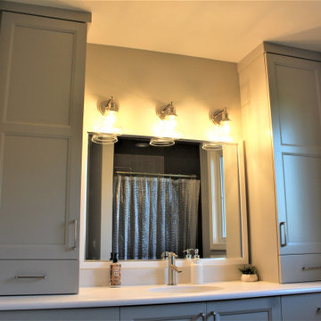 Showplace EVO Kids’ Bath in Edgewater Gunsmoke