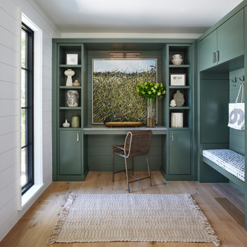 Lakeshore Modern Getaway