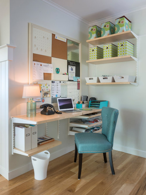 Best Farmhouse Home Office Design Ideas & Remodel Pictures | Houzz