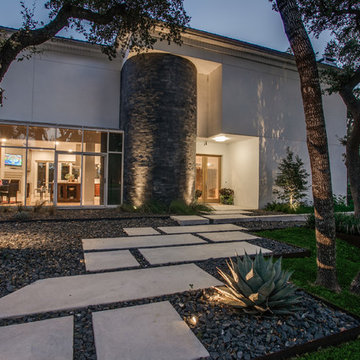 Modern Lake Retreat - Luxury Landscaping and Outdoor Living - Fort Worth, TX