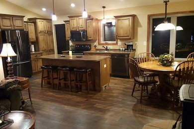 Example of a classic home design design in Minneapolis