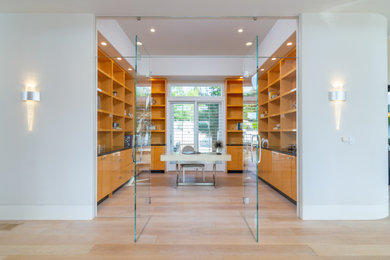 Home office photo in San Francisco