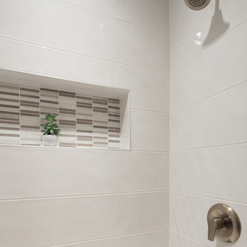 Lincoln Park Bathroom