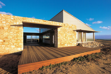 Inspiration for a contemporary deck in Adelaide.