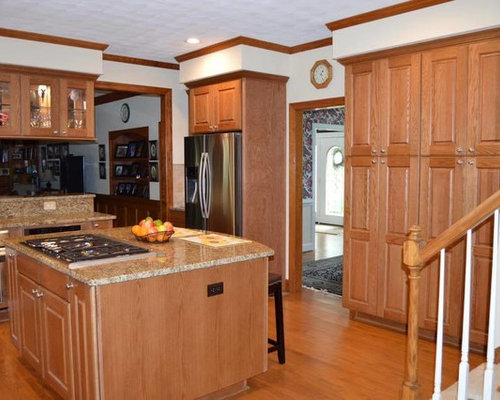 Kitchen Remodel with Oak Thomas Cabinets in Chestnut Stain ...