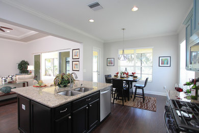 Elegant kitchen photo in Tampa