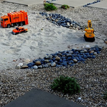 Sandy beach garden