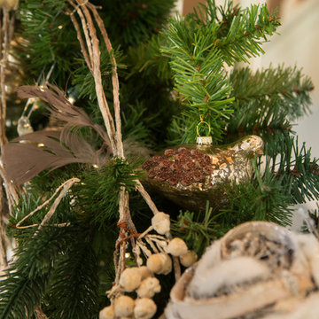 Farmhouse Refined Holiday Decorating