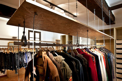 Design ideas for a modern storage and wardrobe in Turin.