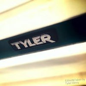 Tyler Henry's photo