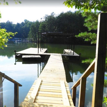 Mercedes Dr - Lake House