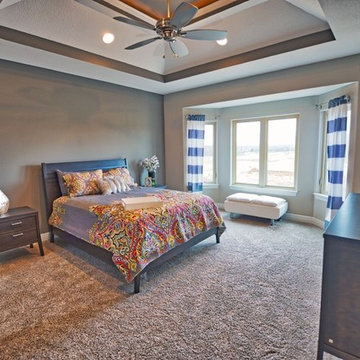 Unique Reverse 1.5 Story home in Overland Park, KS