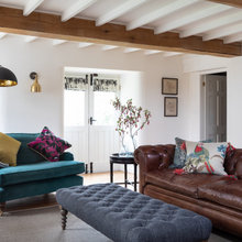 Houzz Tour: A Historic Barn Becomes a Striking Yet Cosy Home