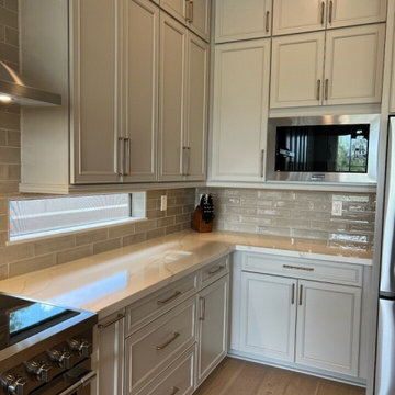 Two-Toned Kitchen WIth L-Shaped Island